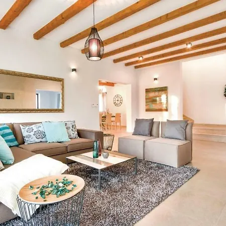 Villa-San-Kirin-Olivia Villa